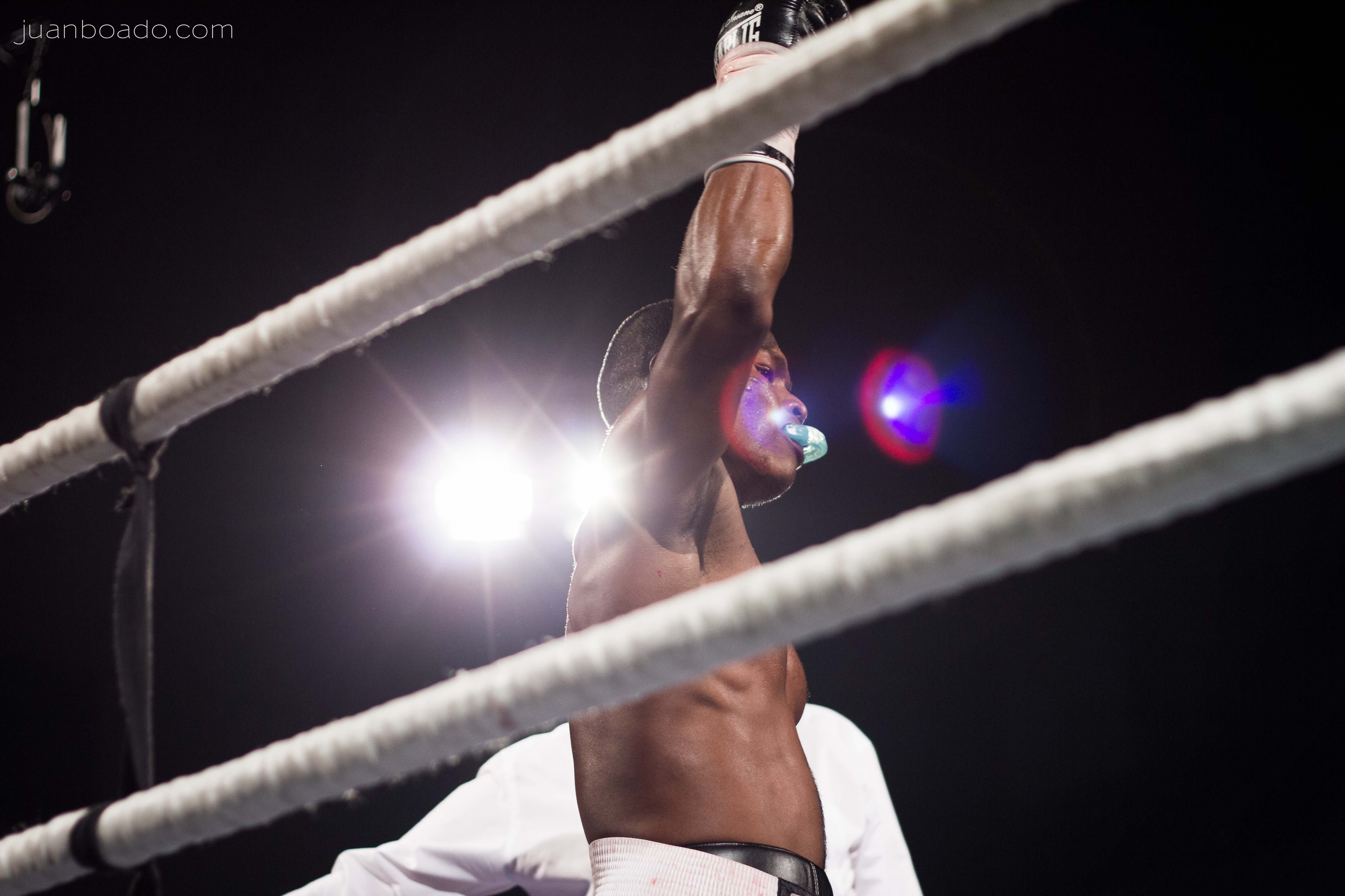 Boxeo profesional, Bilbao: Nacho Mendoza en el ring del frontón Bizkaia