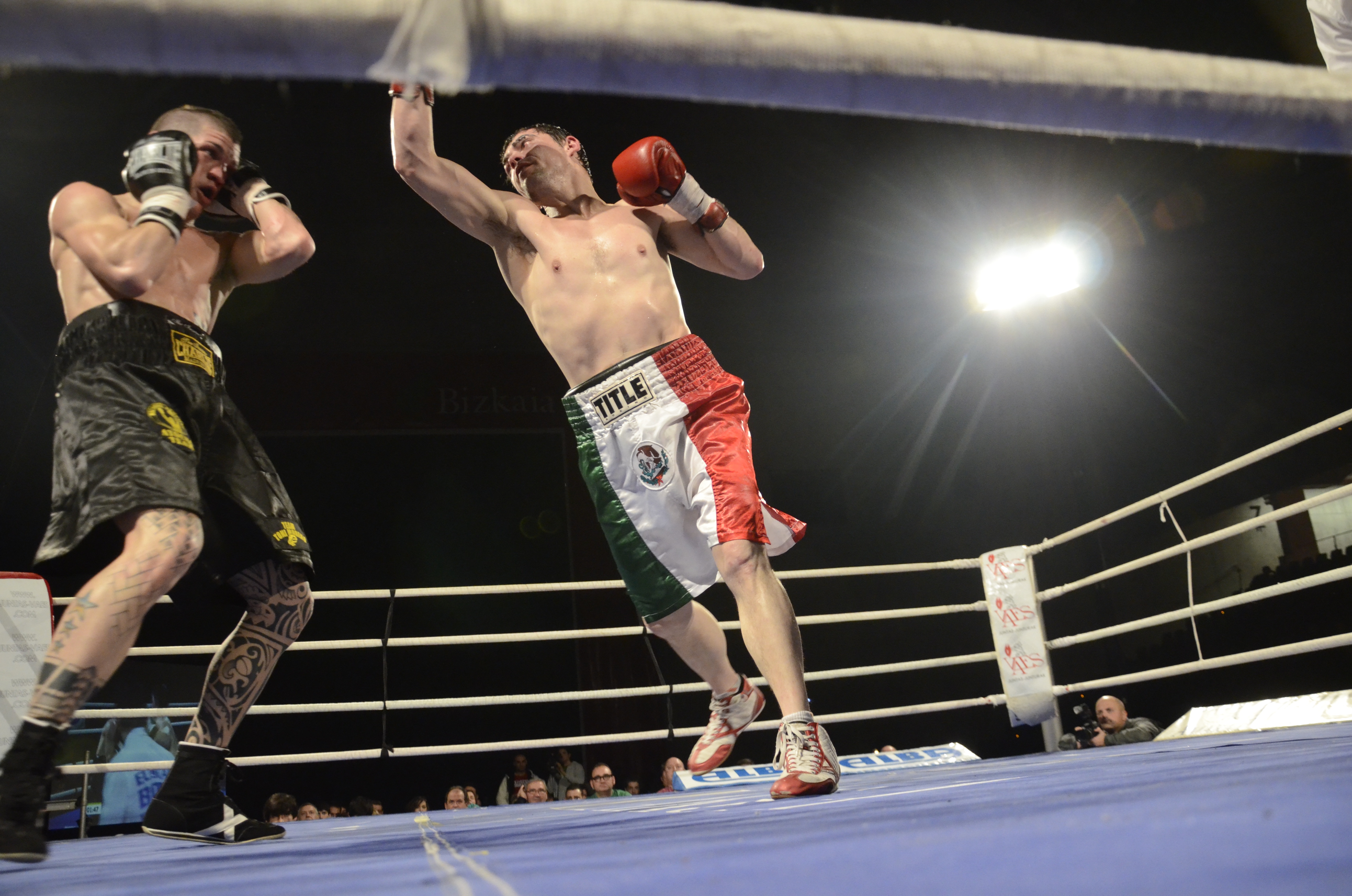Combate de boxeo entre Andoni Gago e Iván Ruiz, Bilbao 1 de febrero de 2013
