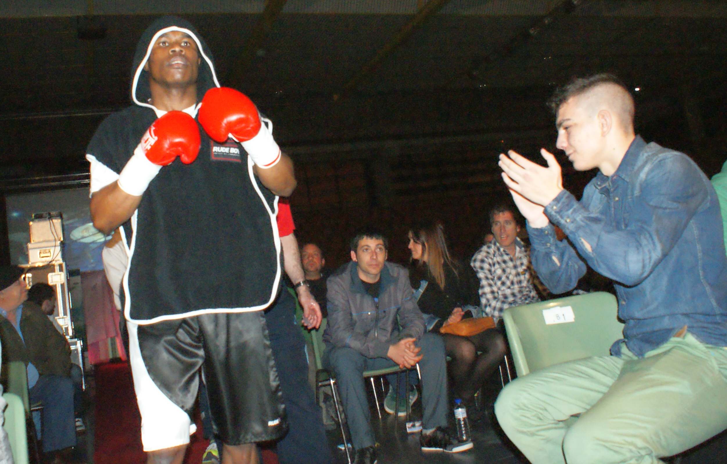 Nacho Mendoza y Alex Bone, boxeo en Vitoria-Gasteiz