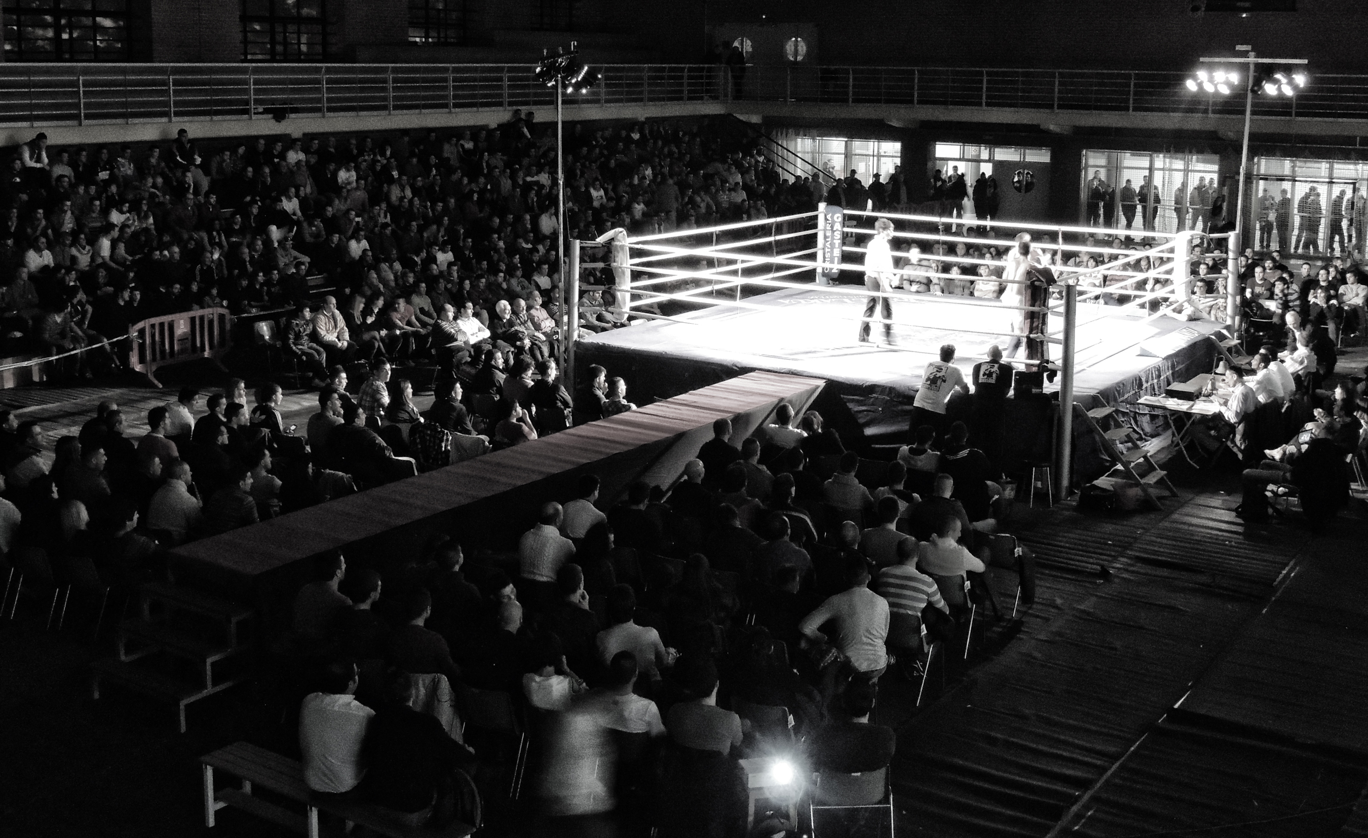 La afición al boxeo acabó con las entradas del Polideportivo Judimendi de Vitoria Gasteiz (Foto: Iñaki Mendizabal)