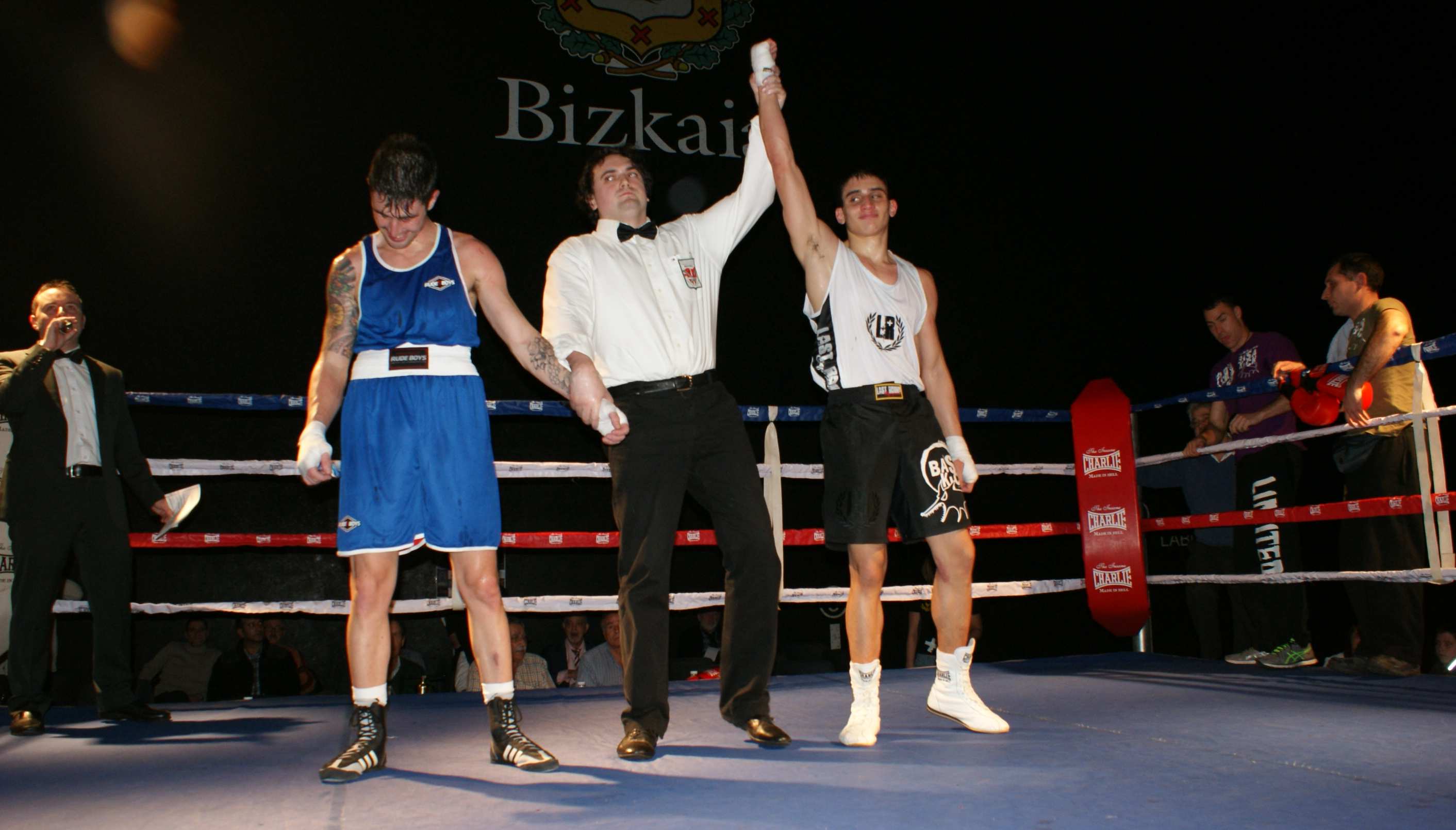 Boxeo, Bizkaia: Buen combate el de Iker Vázkez y Mikel Sortino