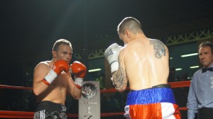 Boxeo profesional: Juan Alberto Martín pudo sujetar a Jonathan Valero durante los dos primeros rounds.