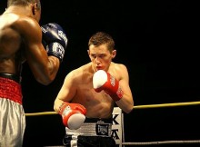 El boxeador profesional Denis Sukhanov